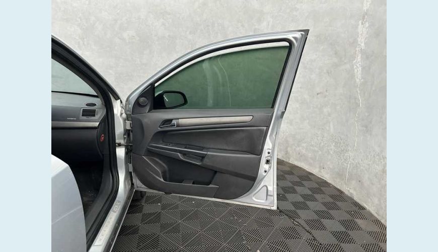 CHEVROLET VECTRA GT-X 2.0 8V FLEX MANUAL 4P - PRATA - 2011 Foto 10 (Grande)