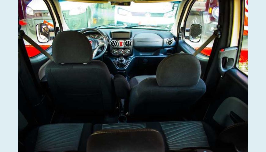 FIAT DOBLO ESSENCE 1.8 FLEX MANUAL 4P - BRANCO - 2017 Foto 10 (Grande)