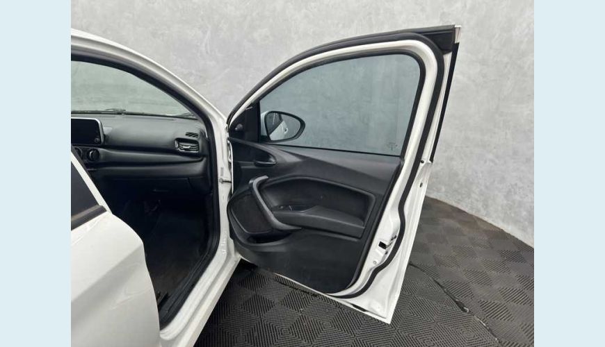 FIAT CRONOS DRIVE 1.3 FLEX MANUAL 4P - BRANCO - 2023 Foto 10 (Grande)