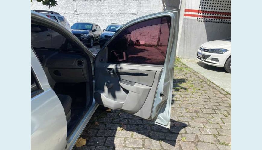 CHEVROLET CHEVROLET PRISMA MAXX LT 1.4 FLEX MANUAL 4P - PRATA - 2012 Foto 10 (Grande)