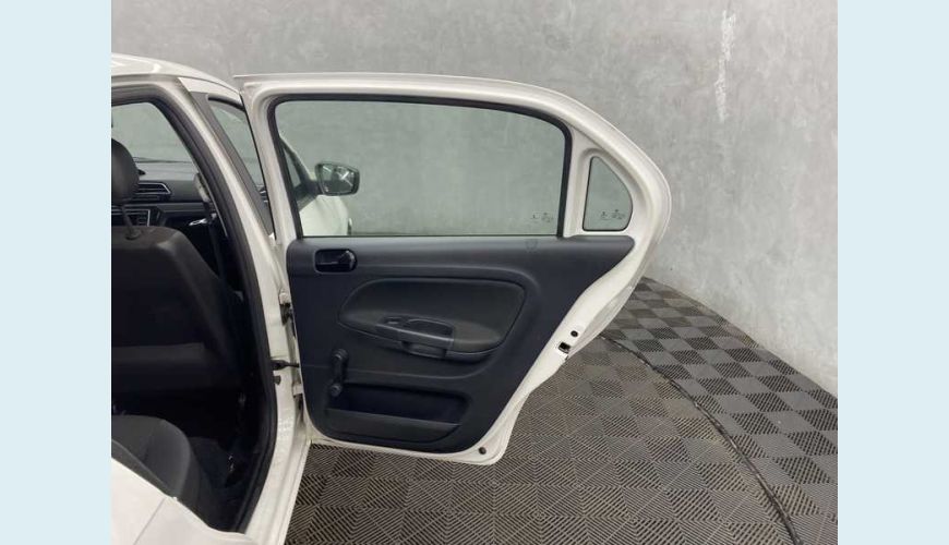 VOLKSWAGEN GOL 1.0 12V FLEX MANUAL 4P - BRANCO - 2020 Foto 10 (Grande)