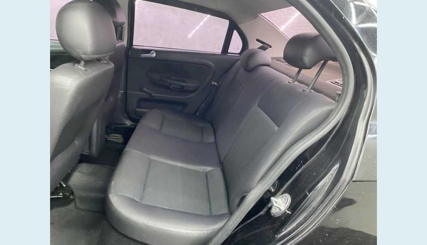 VOLKSWAGEN VOYAGE TRENDLINE 1.6 FLEX MANUAL 4P - PRETO - 2018 Foto 10 (Grande)