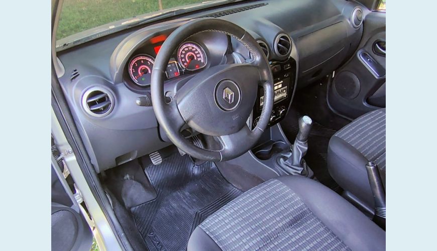 RENAULT SANDERO FLEX MANUAL 4P - PRATA - 2013 Foto 10 (Grande)