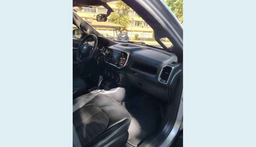 FIAT TORO FREEDOM AT6 1.8 FLEX AUT. 4P - PRATA - 2021 Foto 10 (Grande)