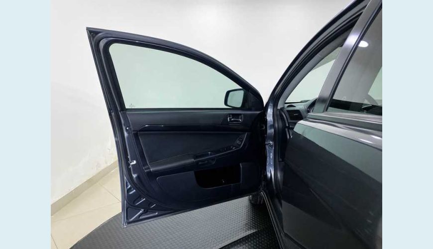 MITSUBISHI MITSUBISHI LANCER HL-T 2.0 16V GASOLINA AUT. 4P - CINZA - 2019 Foto 10 (Grande)