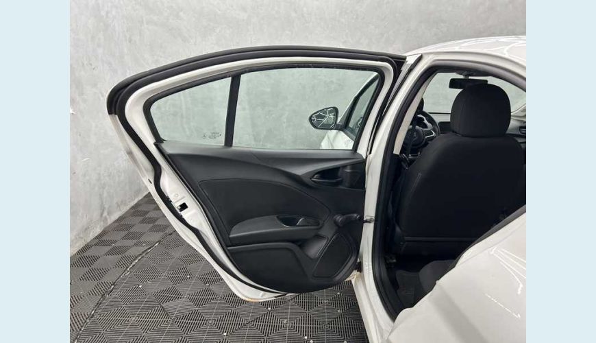 FIAT FIAT CRONOS 1.3 FLEX MANUAL 4P - BRANCO - 2022 Foto 10 (Grande)