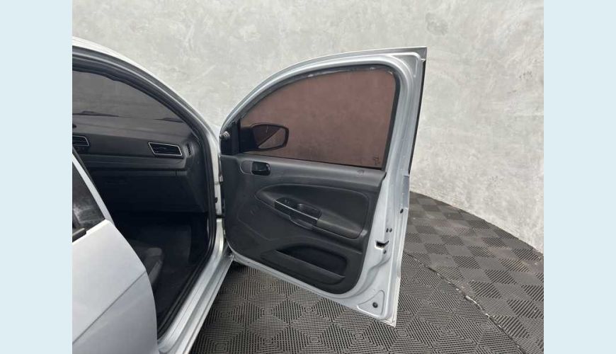 VOLKSWAGEN VOLKSWAGEN GOL 1.6 FLEX MANUAL 4P - PRATA - 2020 Foto 10 (Grande)