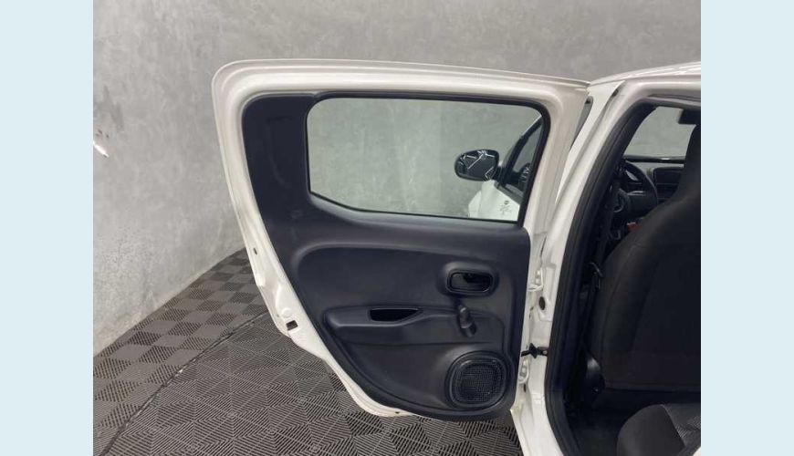FIAT MOBI EASY 1.0 FLEX MANUAL 4P - BRANCO - 2021 Foto 10 (Grande)