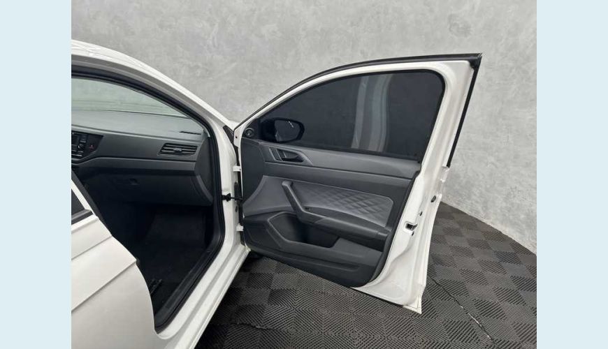 VOLKSWAGEN POLO TRACK 1.0 FLEX MANUAL 4P - BRANCO - 2025 Foto 10 (Grande)