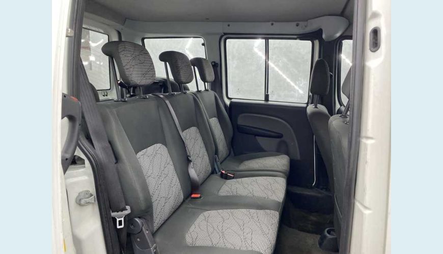 FIAT FIAT DOBLO ESSENCE 1.8 16V FLEX MANUAL 4P - BRANCO - 2020 Foto 10 (Grande)