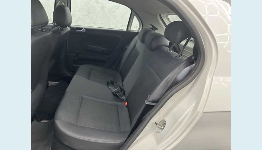 VOLKSWAGEN GOL 1.6 MSI FLEX MANUAL 4P - BRANCO - 2019 Foto 10 (Grande)