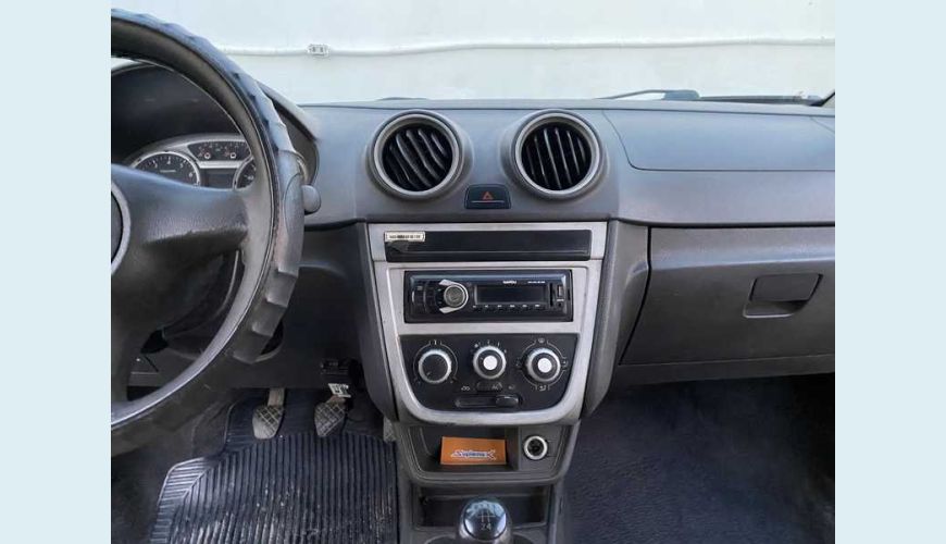 VOLKSWAGEN GOL 1.0 FLEX MANUAL 4P - PRETO - 2012 Foto 10 (Grande)