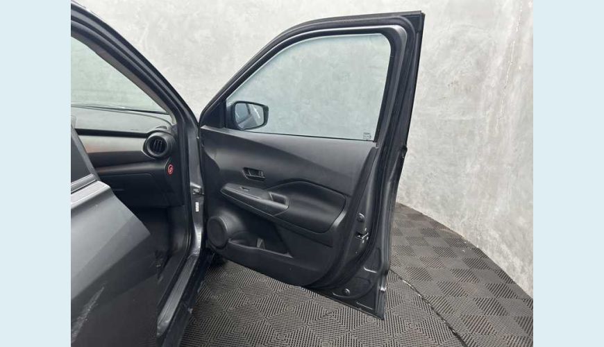 NISSAN NISSAN KICKS ACTIVE 1.6 FLEX AUT. 4P - CINZA - 2024 Foto 10 (Grande)