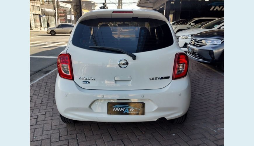 NISSAN MARCH FLEX MANUAL 4P - BRANCO - 2017 Foto 10 (Grande)