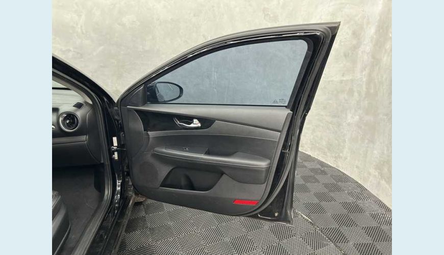 KIA CERATO SX 2.0 16V FLEX AUT. 4P - PRETO - 2022 Foto 10 (Grande)