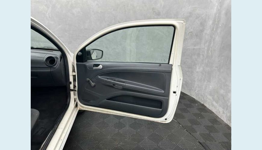 VOLKSWAGEN SAVEIRO STARTLINE CS 1.6 FLEX MANUAL 2P - BRANCO - 2016 Foto 10 (Grande)