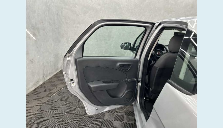 FIAT GRAND SIENA 1.0 FLEX MANUAL 4P - PRATA - 2021 Foto 10 (Grande)