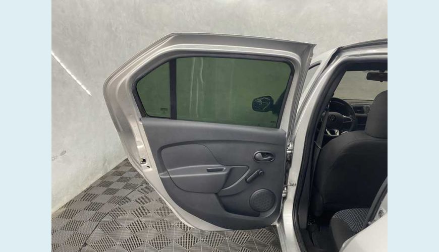 RENAULT LOGAN LIFE 1.0 12V SCE FLEX MANUAL 4P - PRATA - 2021 Foto 10 (Grande)