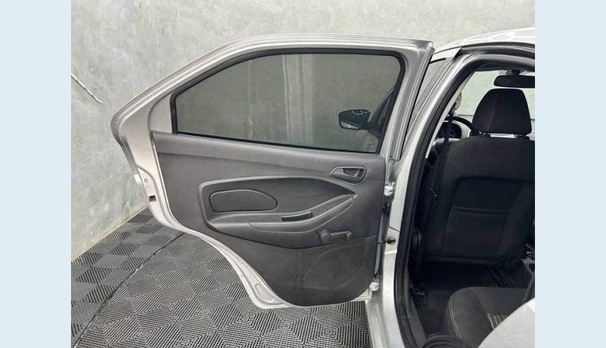 FORD KA SE PLUS 1.0 FLEX MANUAL 4P - PRATA - 2015 Foto 10 (Grande)