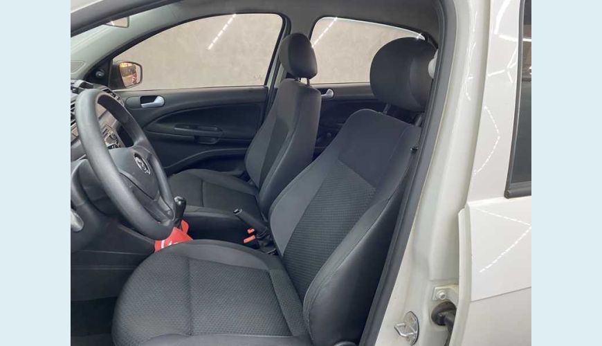 VOLKSWAGEN VOYAGE TRENDLINE 1.6 FLEX MANUAL 4P - BRANCO - 2018 Foto 10 (Grande)
