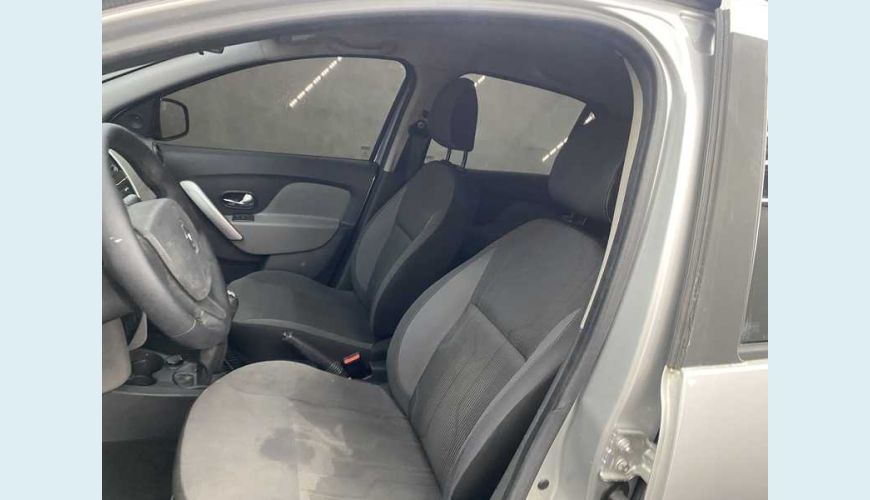 RENAULT LOGAN EXPRESSION 1.0 12V FLEX MANUAL 4P - PRATA - 2019 Foto 10 (Grande)