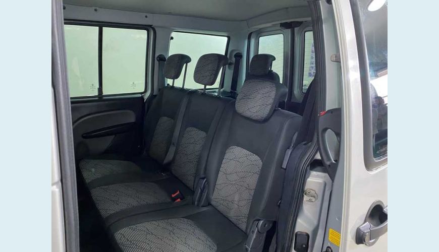 FIAT DOBLO ESSENCE 1.8 FLEX MANUAL 4P - PRATA - 2019 Foto 10 (Grande)