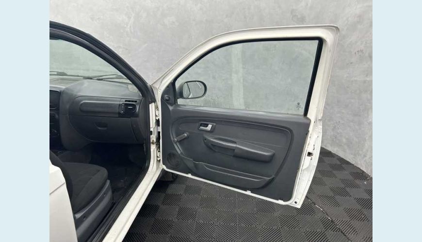 FIAT STRADA WORKING 1.4 FLEX MANUAL 2P - BRANCO - 2016 Foto 10 (Grande)