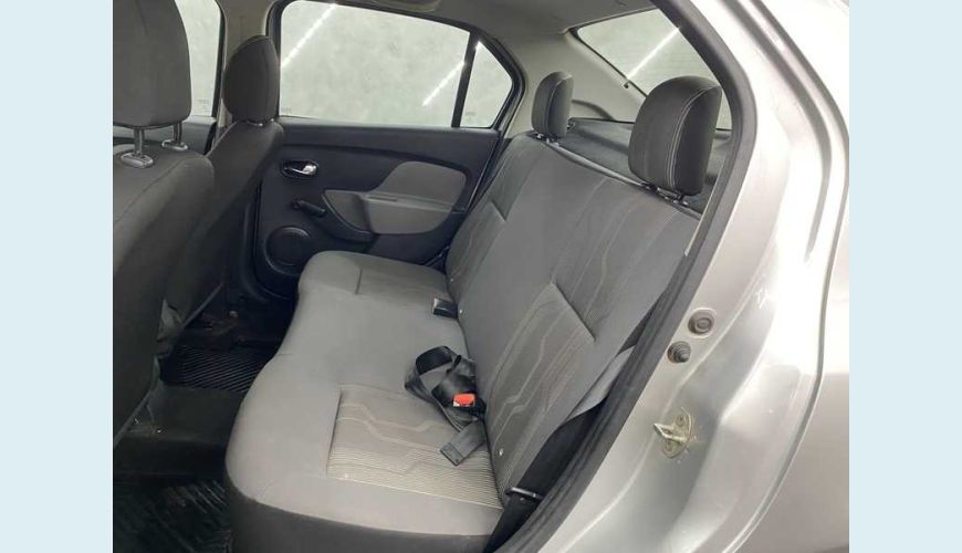 RENAULT RENAULT LOGAN EXPRESSION 1.6 16V FLEX AUT. 4P - PRATA - 2019 Foto 10 (Grande)