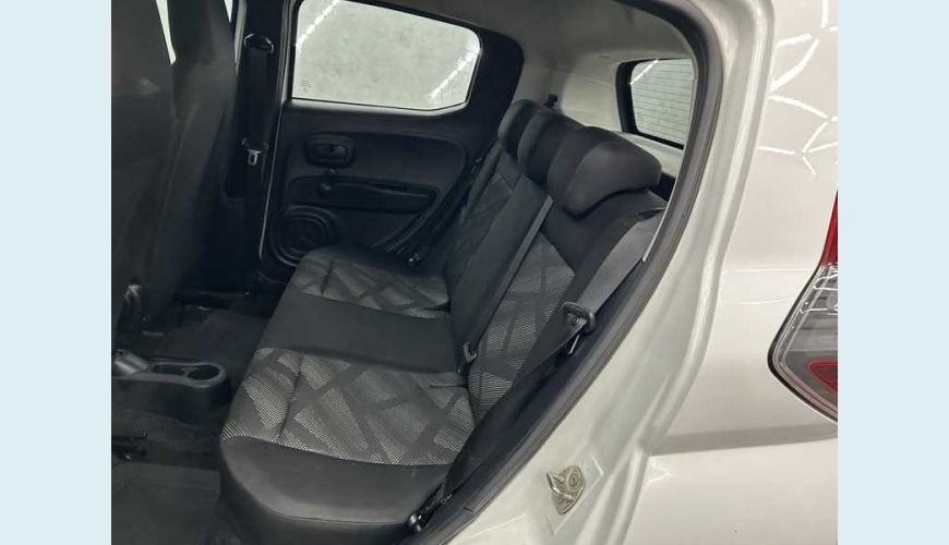 FIAT MOBI LIKE 1.0 FLEX MANUAL 4P - BRANCO - 2022 Foto 10 (Grande)