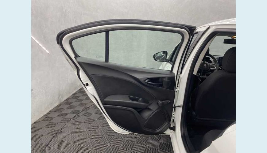 FIAT CRONOS 1.3 FLEX MANUAL 4P - BRANCO - 2022 Foto 10 (Grande)