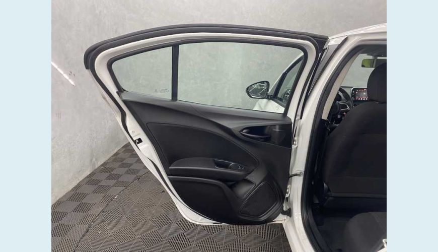 FIAT CRONOS DRIVE S-DESIGN 1.3 FLEX MANUAL 4P - BRANCO - 2022 Foto 10 (Grande)