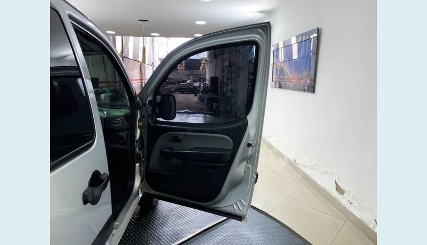 FIAT FIORINO HARD WORKING 1.4 FLEX MANUAL 3P - BRANCO - 2019 Foto 10 (Grande)
