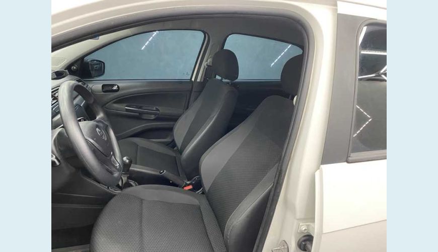 VOLKSWAGEN VOYAGE 1.6 FLEX MANUAL 4P - BRANCO - 2022 Foto 10 (Grande)