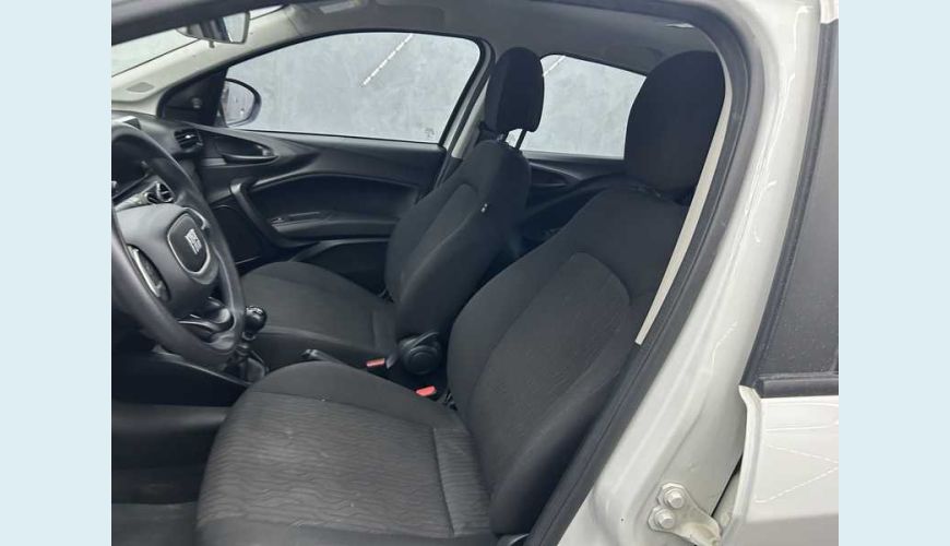 FIAT CRONOS DRIVE 1.3 FLEX MANUAL 4P - BRANCO - 2025 Foto 10 (Grande)