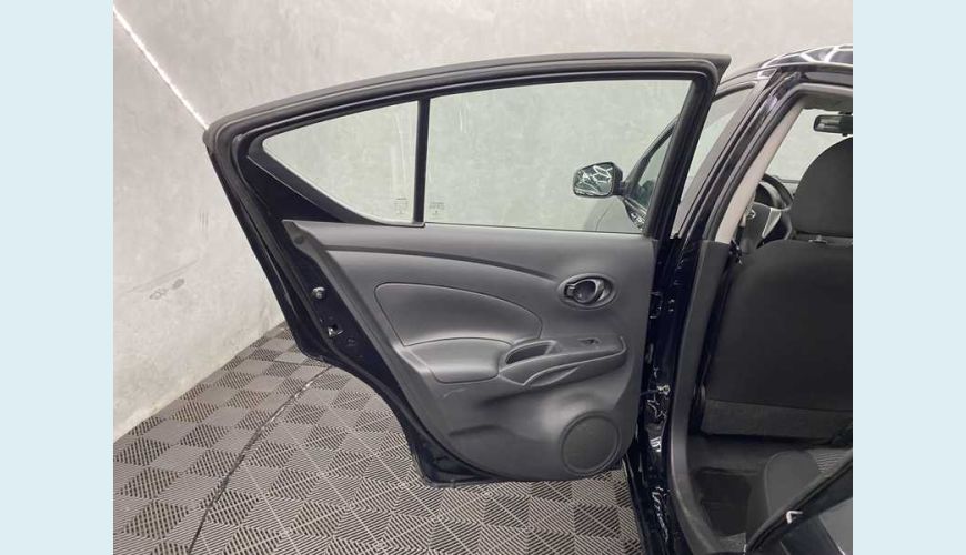 NISSAN NISSAN VERSA V-DRIVE 1.0 FLEX MANUAL 4P - PRETO - 2021 Foto 10 (Grande)