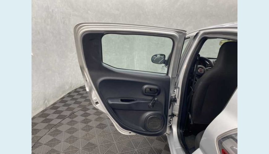 FIAT MOBI LIKE 1.0 FLEX MANUAL 4P - PRATA - 2020 Foto 10 (Grande)
