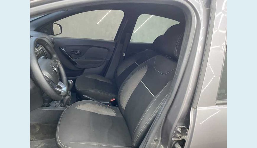 RENAULT RENAULT LOGAN ZEN 1.0 12V FLEX MANUAL 4P - PRATA - 2023 Foto 10 (Grande)