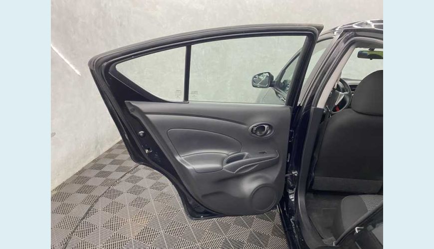 NISSAN VERSA 1.0 12V V-DRIVE FLEX - PRETO - 2021 Foto 10 (Grande)