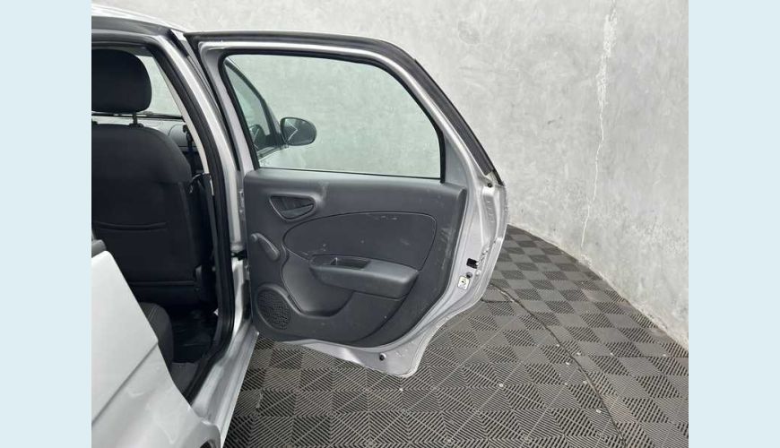 FIAT GRAND SIENA 1.0 FLEX MANUAL 4P - PRATA - 2021 Foto 10 (Grande)
