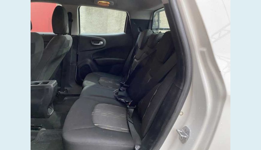 FIAT FIAT TORO ENDURANCE 1.8 FLEX AUT. 4P - BRANCO - 2021 Foto 10 (Grande)