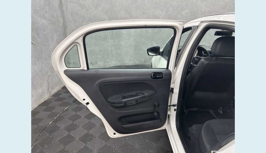 VOLKSWAGEN GOL 1.0 12V FLEX MANUAL 4P - BRANCO - 2022 Foto 10 (Grande)