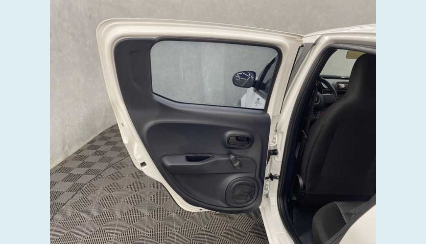 FIAT FIAT MOBI LIKE 1.0 FLEX MANUAL 4P - BRANCO - 2021 Foto 10 (Grande)