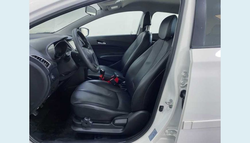 HYUNDAI HYUNDAI HB20S COMFORT STYLE 1.6 FLEX MANUAL 4P - BRANCO - 2015 Foto 10 (Grande)
