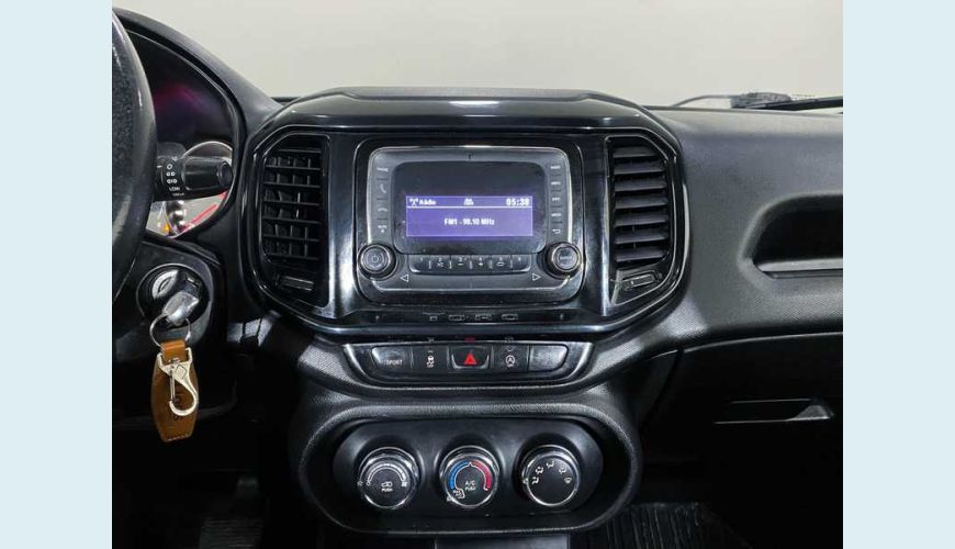 FIAT TORO FREEDOM 1.8 FLEX AUT. 4P - BRANCO - 2018 Foto 10 (Grande)