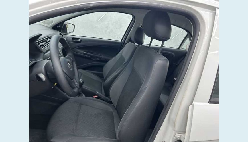 VOLKSWAGEN VOYAGE 1.0 MPI FLEX MANUAL 4P - BRANCO - 2023 Foto 10 (Grande)
