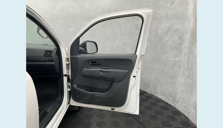 VOLKSWAGEN AMAROK S 4X4 CS 2.0 TDI DIESEL MANUAL 2P - BRANCO - 2019 Foto 10 (Grande)