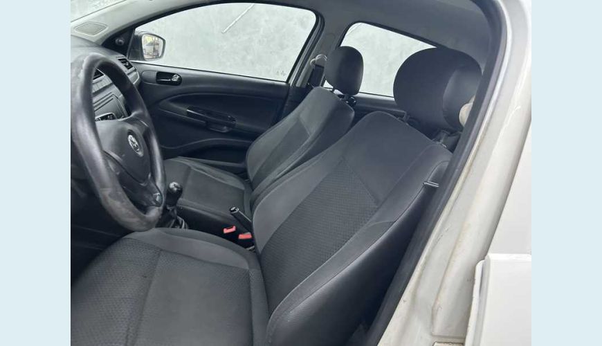 VOLKSWAGEN VOLKSWAGEN VOYAGE 1.0 MPI FLEX MANUAL 4P - BRANCO - 2023 Foto 10 (Grande)