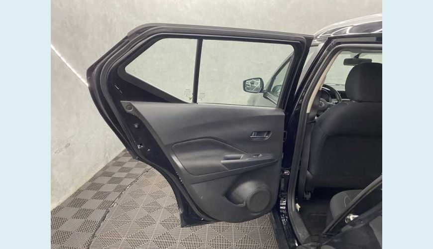 NISSAN KICKS SENSE 1.6 FLEX MANUAL 4P - PRETO - 2022 Foto 10 (Grande)