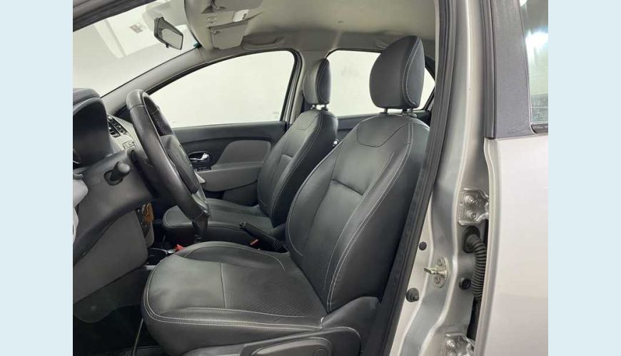 RENAULT LOGAN EXPRESSION 1.6 8V FLEX AUT. 4P - PRATA - 2017 Foto 10 (Grande)