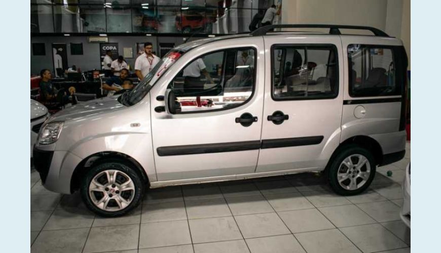 FIAT FIAT DOBLO ESSENCE 1.8 16V FLEX MANUAL 4P - PRATA - 2016 Foto 10 (Grande)